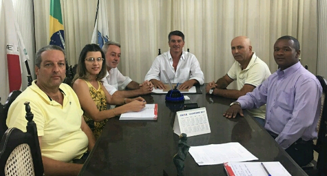 Em primeira reunião com o Sindicato dos Servidores, prefeito Luis Álvaro ressaltou o objetivo de quitar os vencimentos pendentes de gestões anteriores