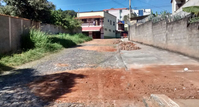 Parte da tubulação foi substituída na rua José Quintino da Costa Filho